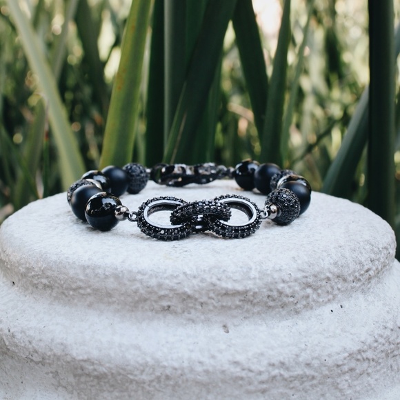 Infinity bracelet - Picture 1 of 4